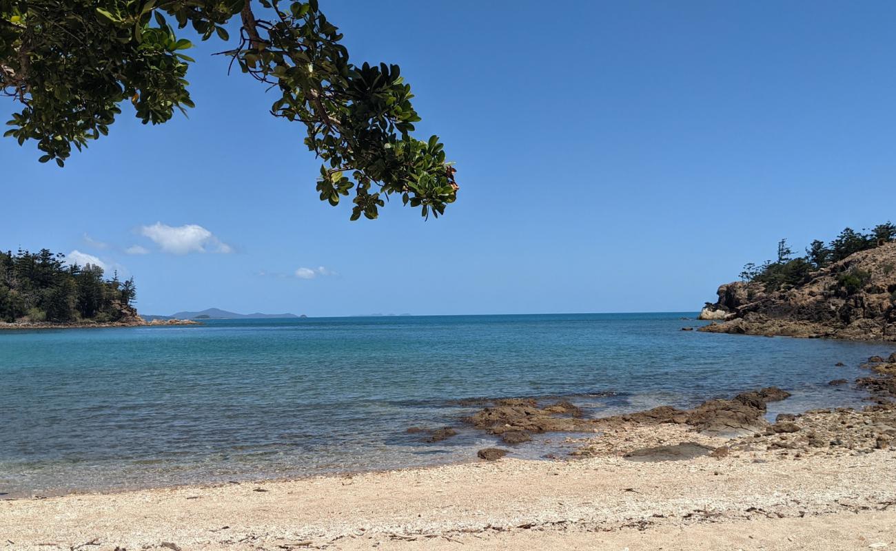 Escape Beach'in fotoğrafı hafif ince çakıl taş yüzey ile