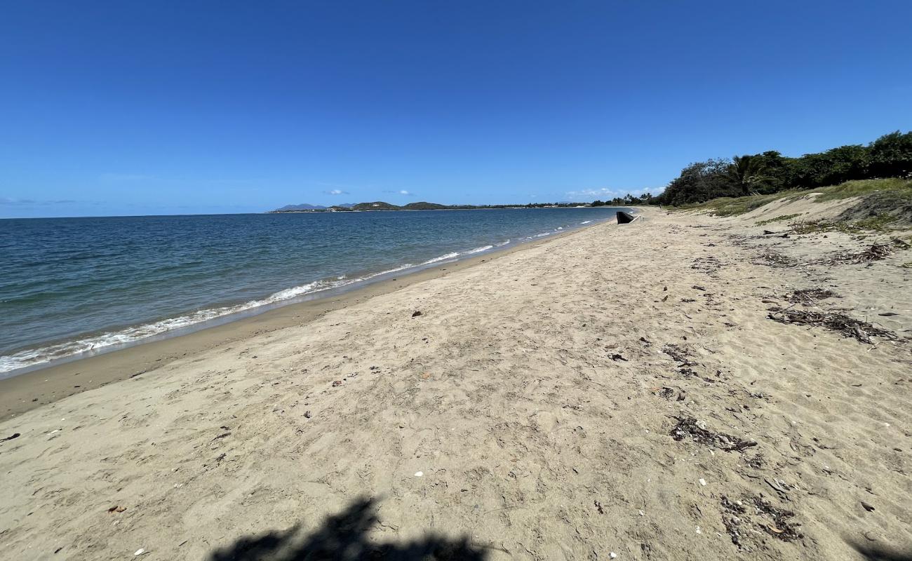 Queens Beach'in fotoğrafı parlak kum yüzey ile