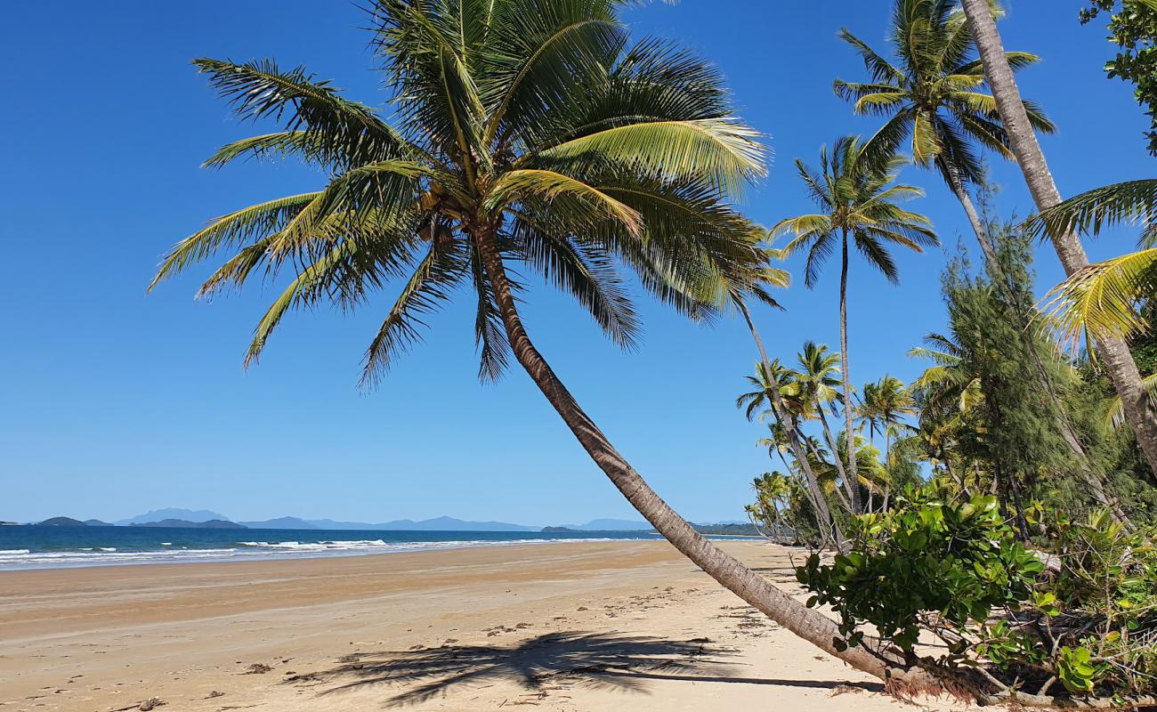 Mission Beach Foreshore'in fotoğrafı parlak kum yüzey ile