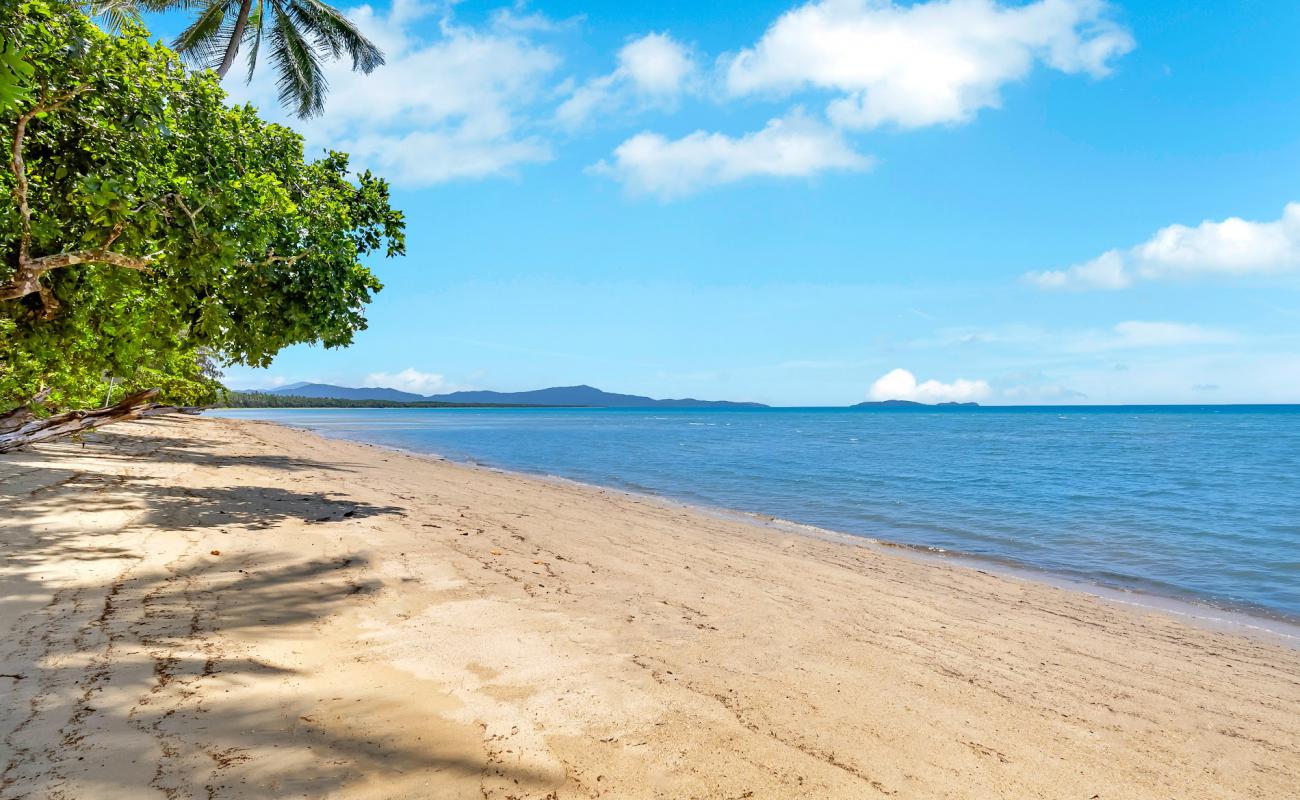 Wonga Beach'in fotoğrafı parlak kum yüzey ile