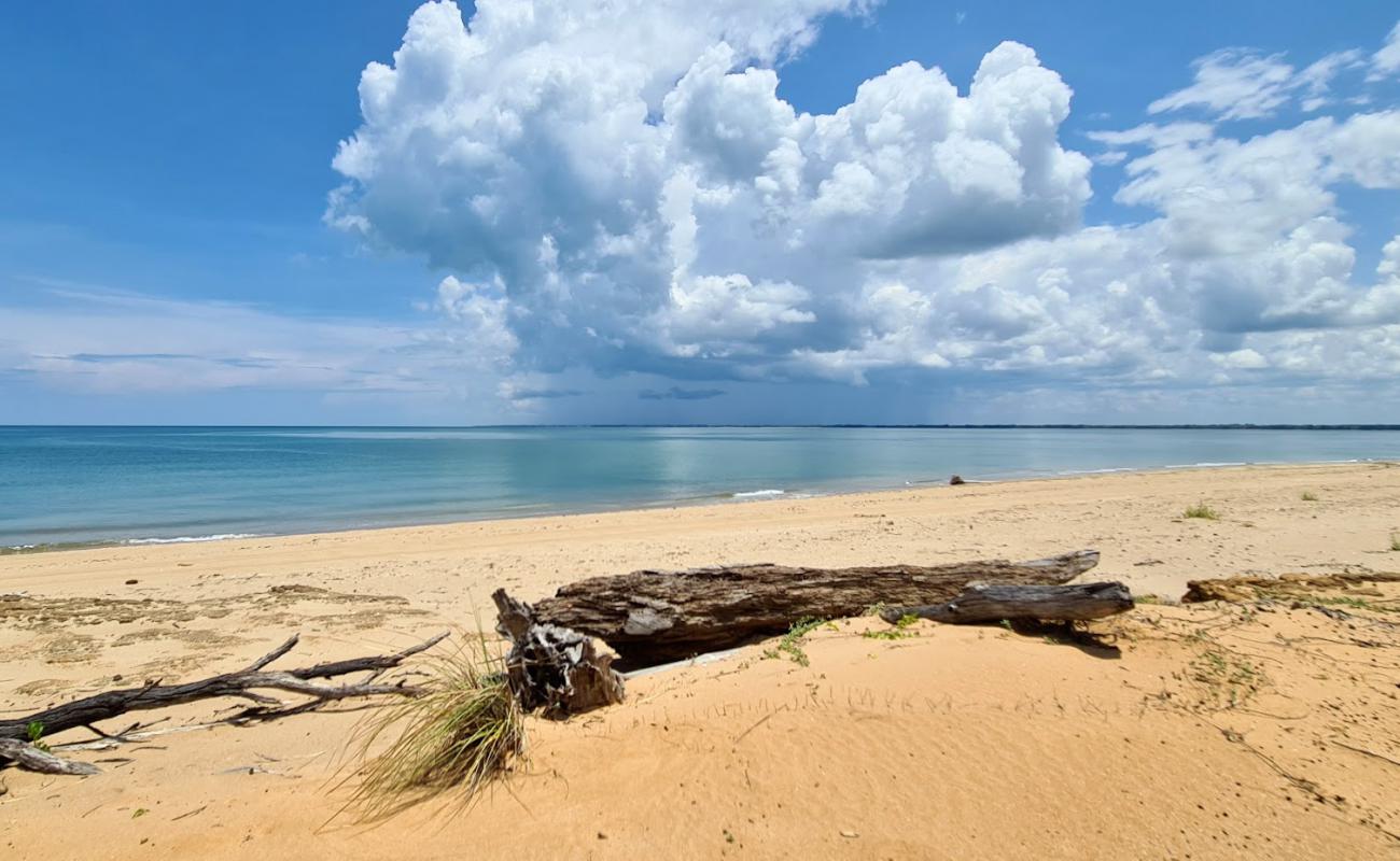 Cullen Point'in fotoğrafı parlak kum yüzey ile