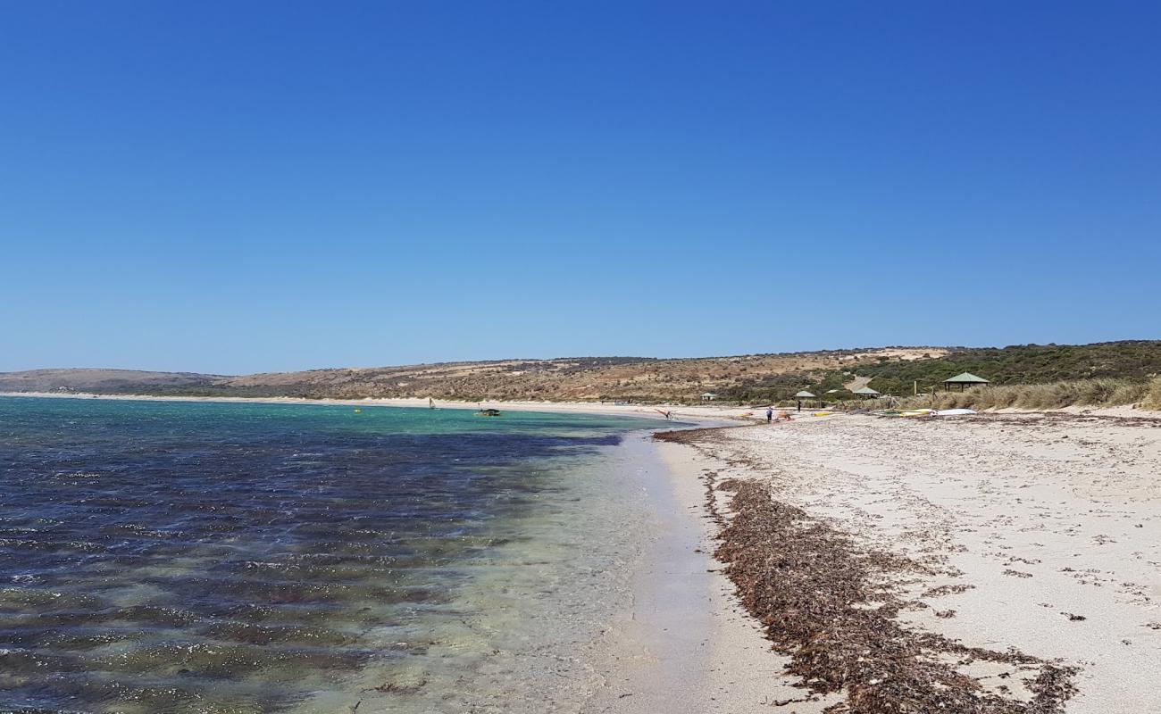 Coronation Beach'in fotoğrafı açık bej kum yüzey ile