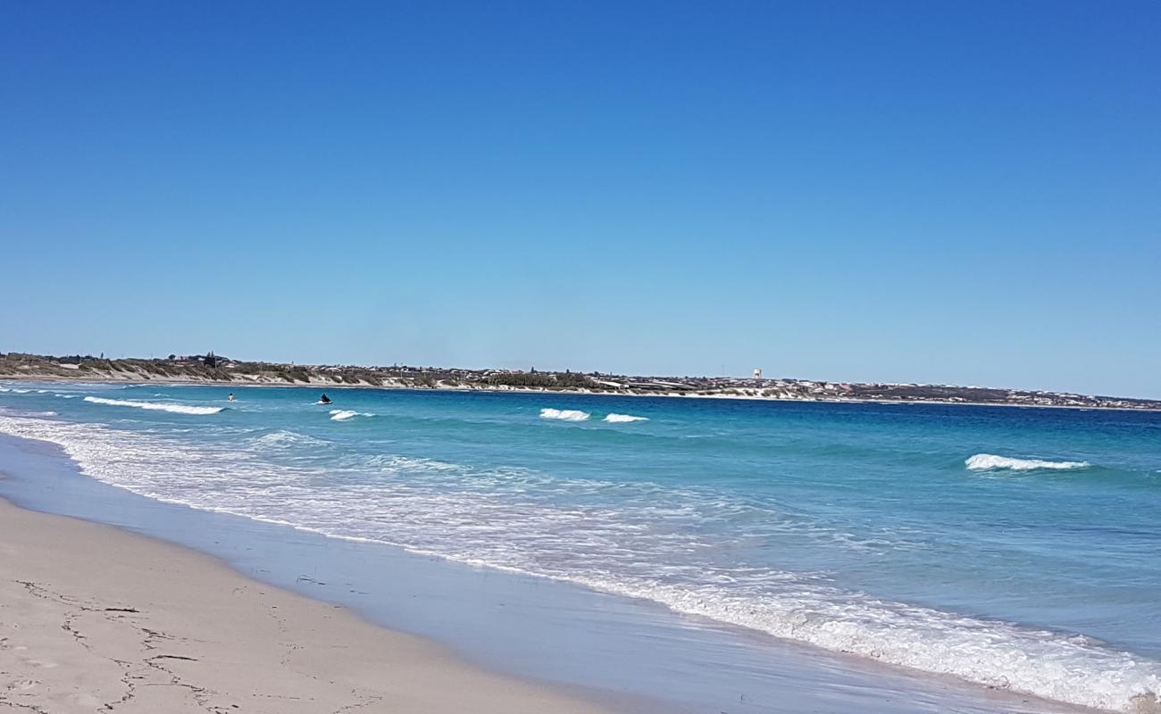 Greys Beach'in fotoğrafı parlak kum yüzey ile