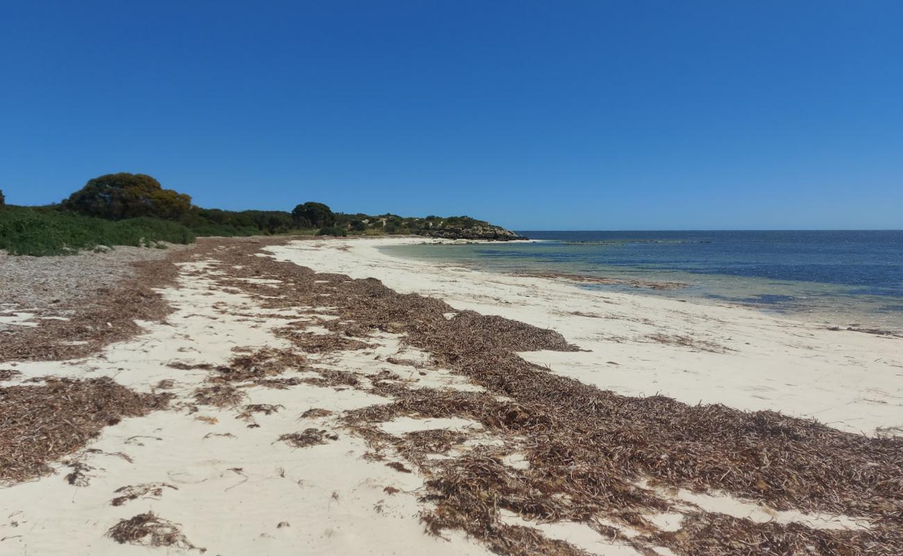 Little Anchorage Beach'in fotoğrafı parlak ince kum yüzey ile