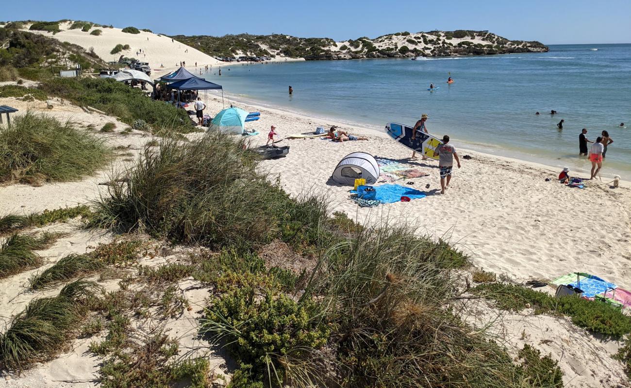Sandy Cape Beach'in fotoğrafı beyaz kum yüzey ile
