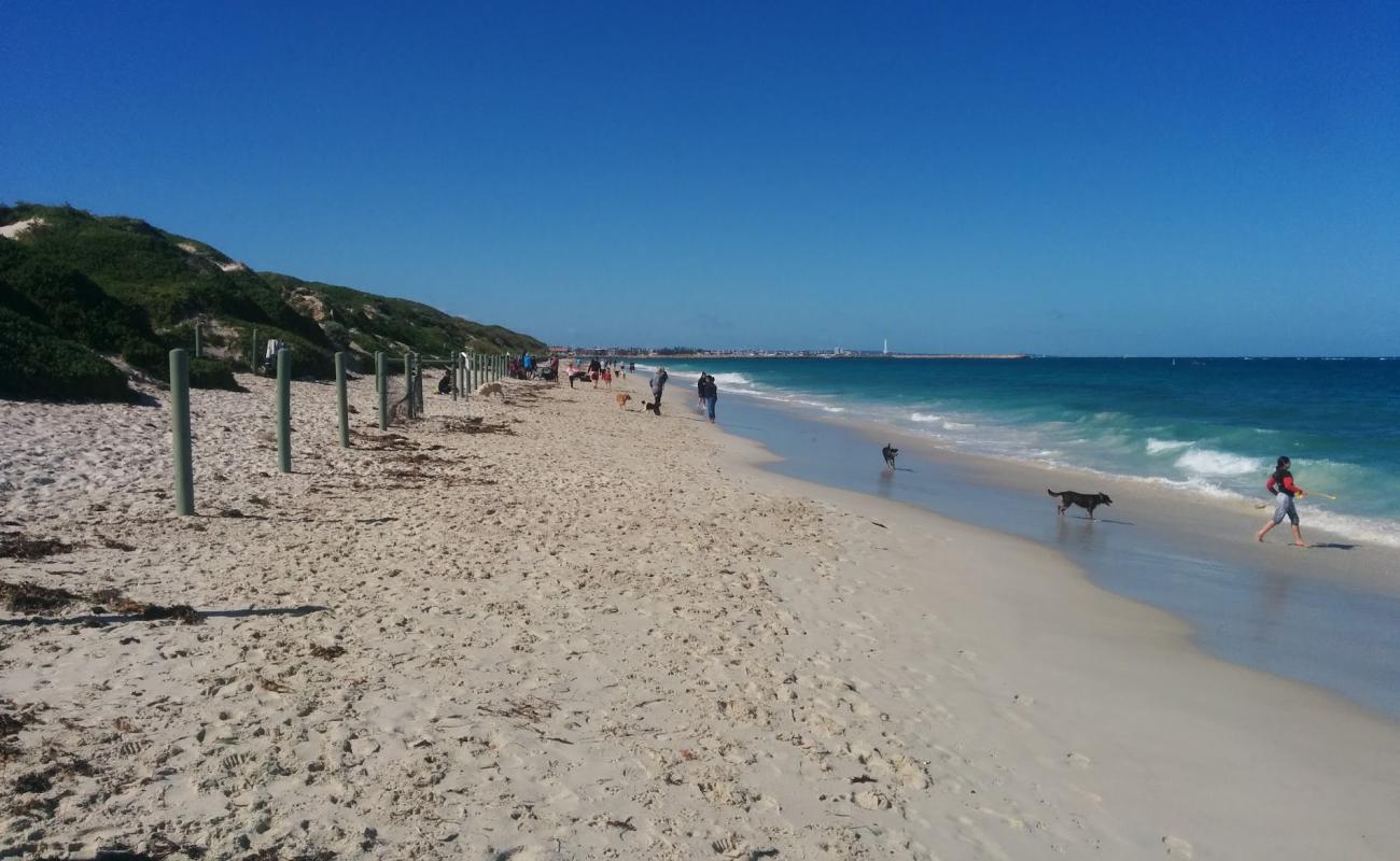 Hillarys Beach'in fotoğrafı açık bej kum yüzey ile