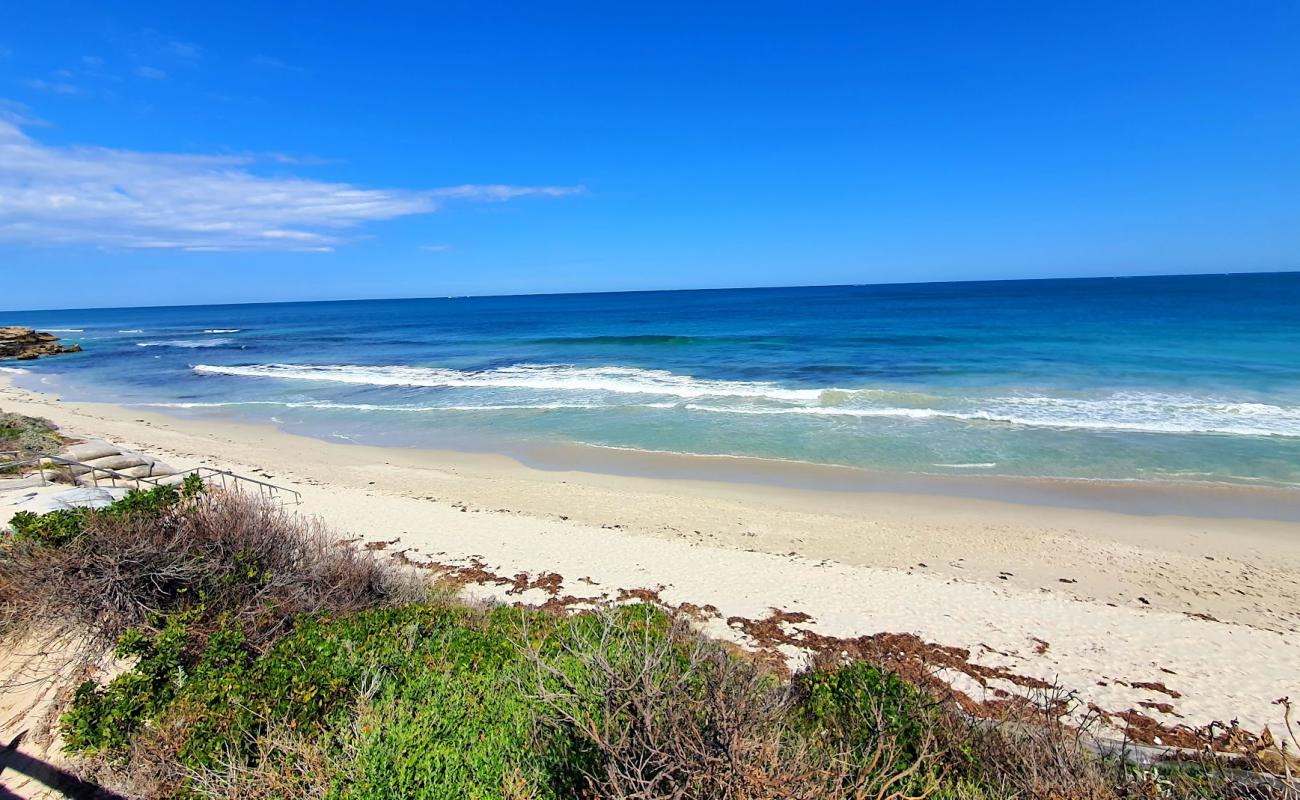 Marmion Beach'in fotoğrafı parlak kum yüzey ile