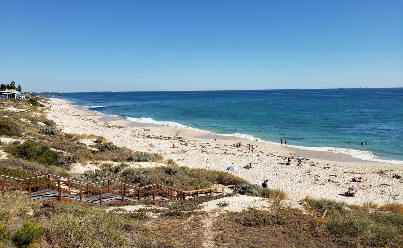 Grand Street Beach'in fotoğrafı parlak kum yüzey ile