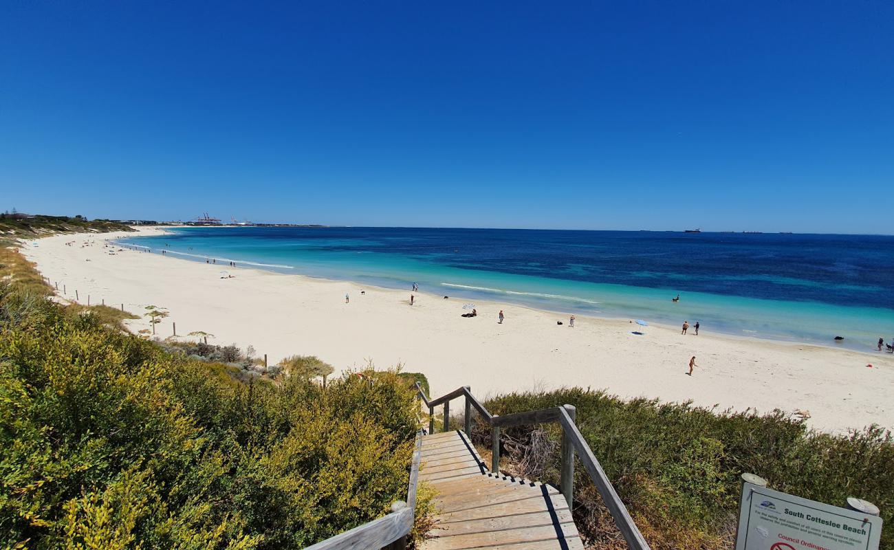 Vlaming Beach'in fotoğrafı parlak kum yüzey ile