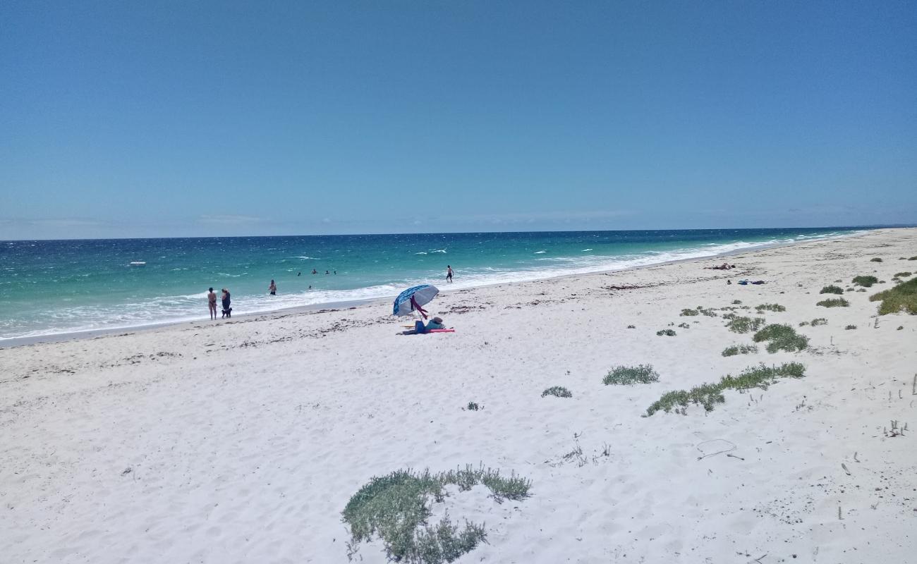 Peppermint Grove Beach'in fotoğrafı açık bej kum yüzey ile
