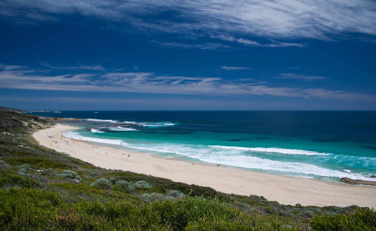 Yallingup Beach Lookout'in fotoğrafı parlak kum yüzey ile