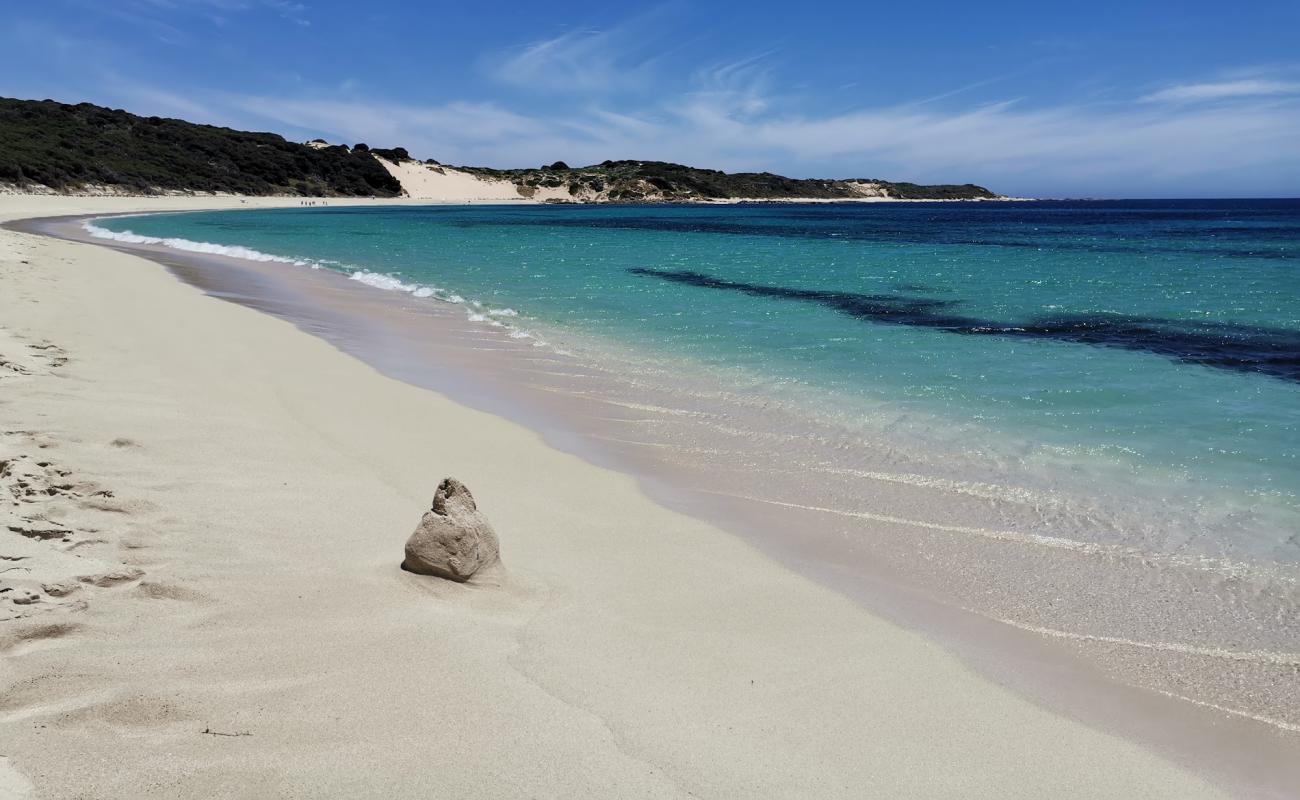 Injidup Beach'in fotoğrafı açık bej kum yüzey ile