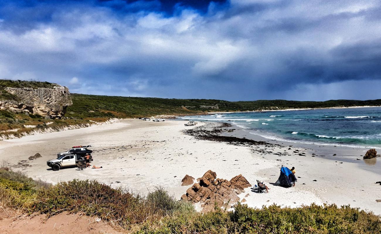 Kilcamup Beach'in fotoğrafı açık bej kum yüzey ile