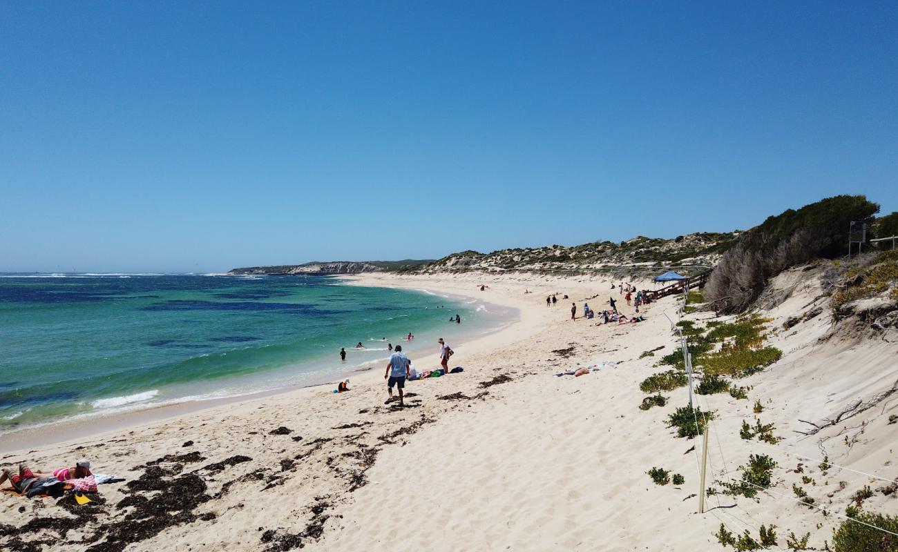 Gnarabup Beach'in fotoğrafı parlak kum yüzey ile