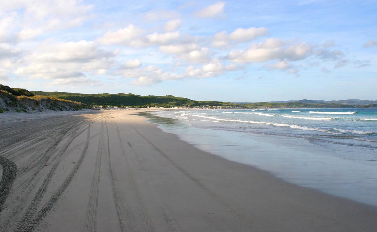 Mazzoletti Beach'in fotoğrafı parlak kum yüzey ile