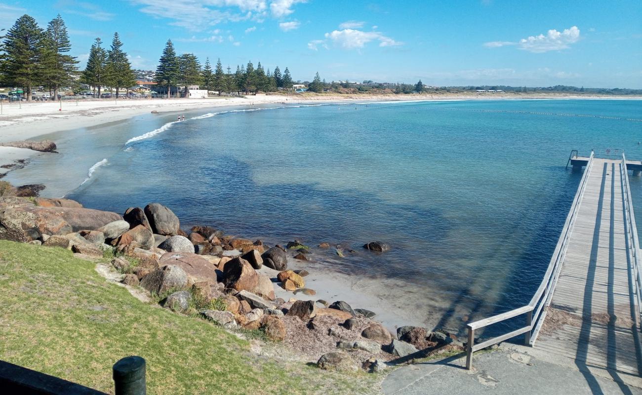 Middleton Beach'in fotoğrafı parlak kum yüzey ile