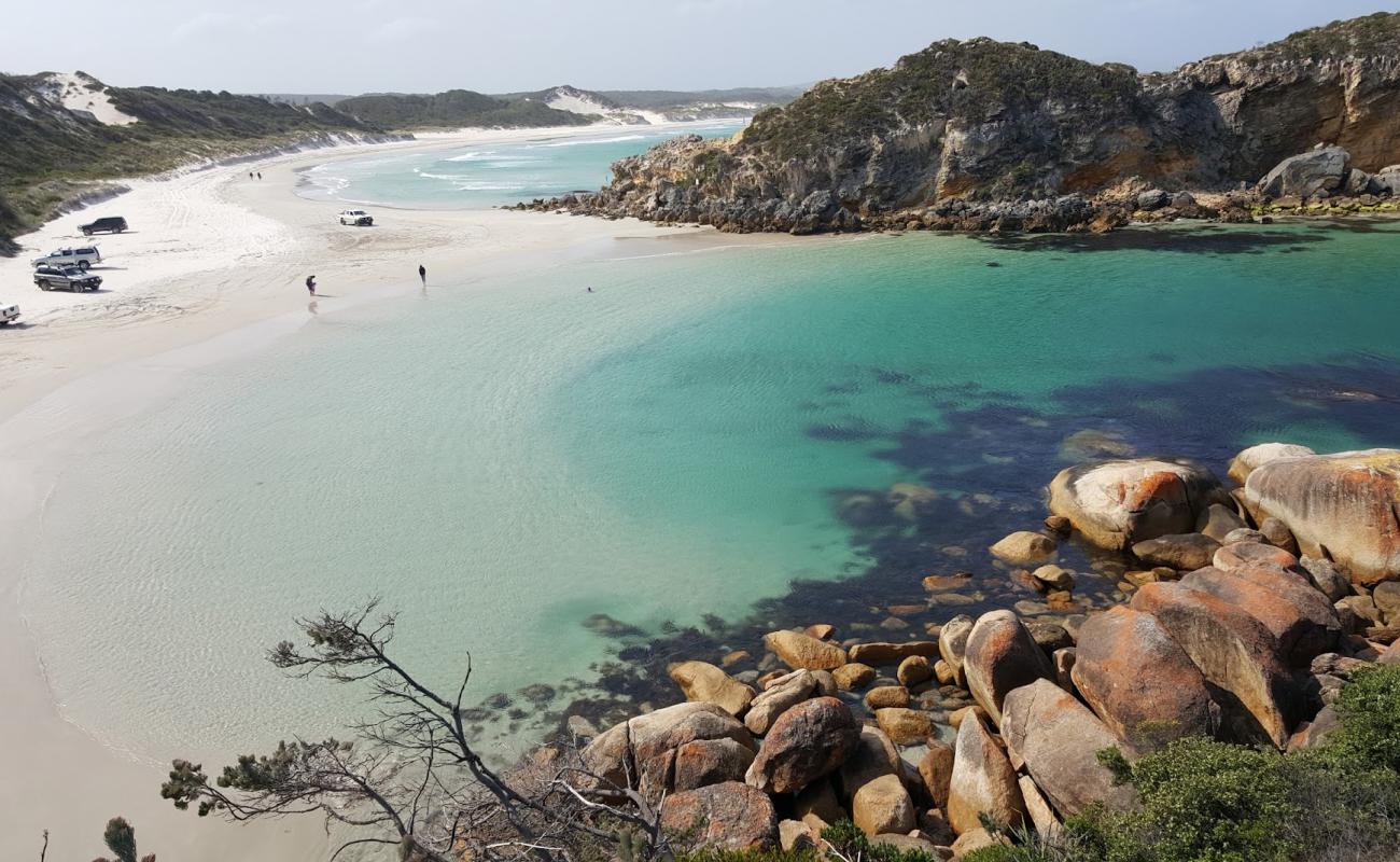 Nanarup Beach'in fotoğrafı beyaz kum yüzey ile