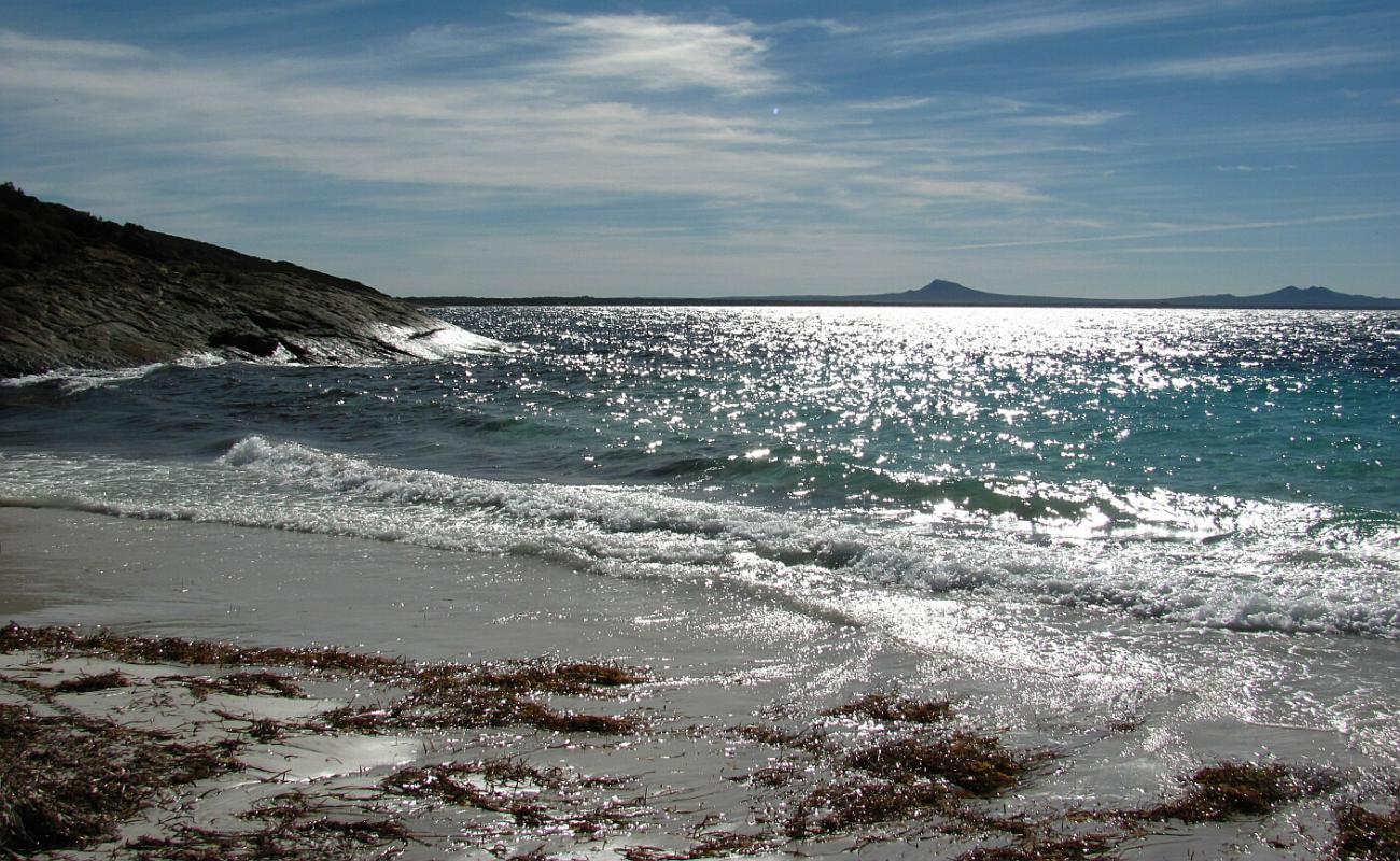House Beach'in fotoğrafı açık bej kum yüzey ile