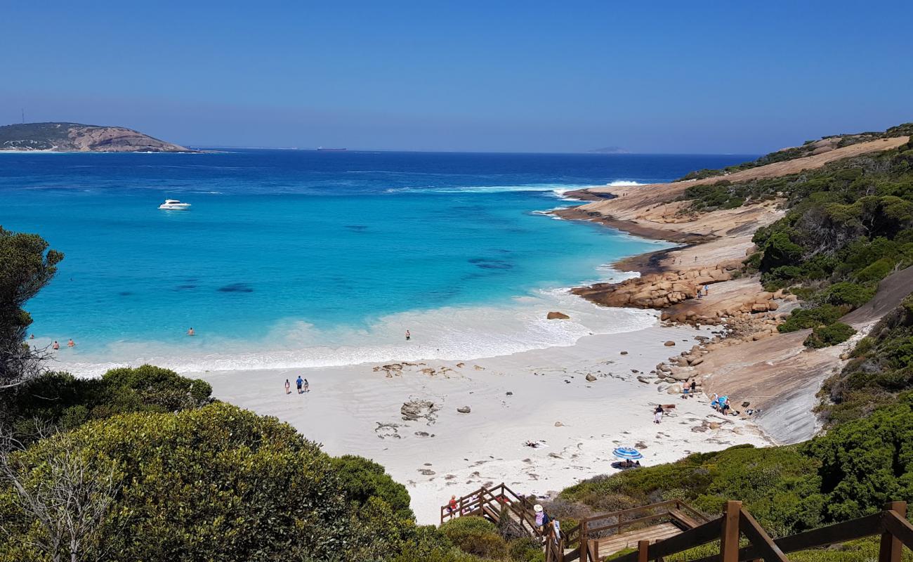 Blue Haven Beach'in fotoğrafı beyaz ince kum yüzey ile