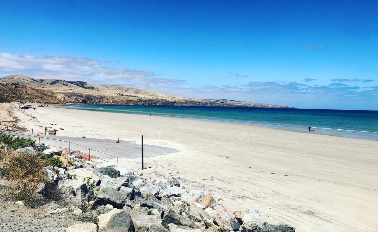 Sellicks Beach'in fotoğrafı açık bej kum yüzey ile