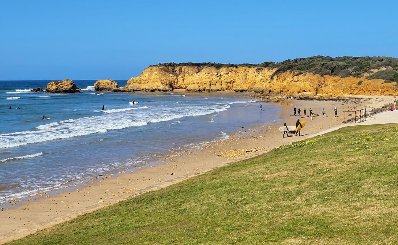 Torquay Surf Beach'in fotoğrafı açık bej kum yüzey ile