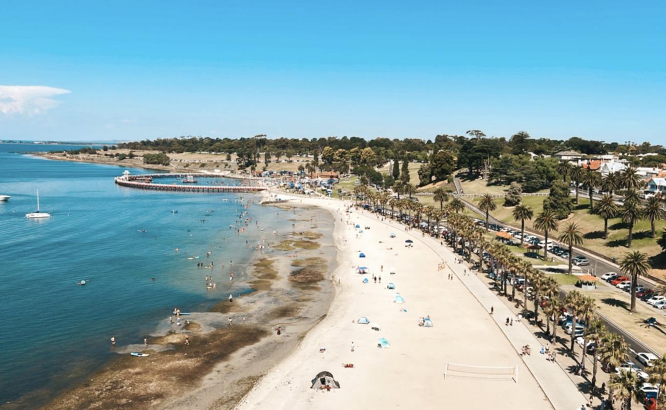 Eastern Beach'in fotoğrafı açık bej kum yüzey ile