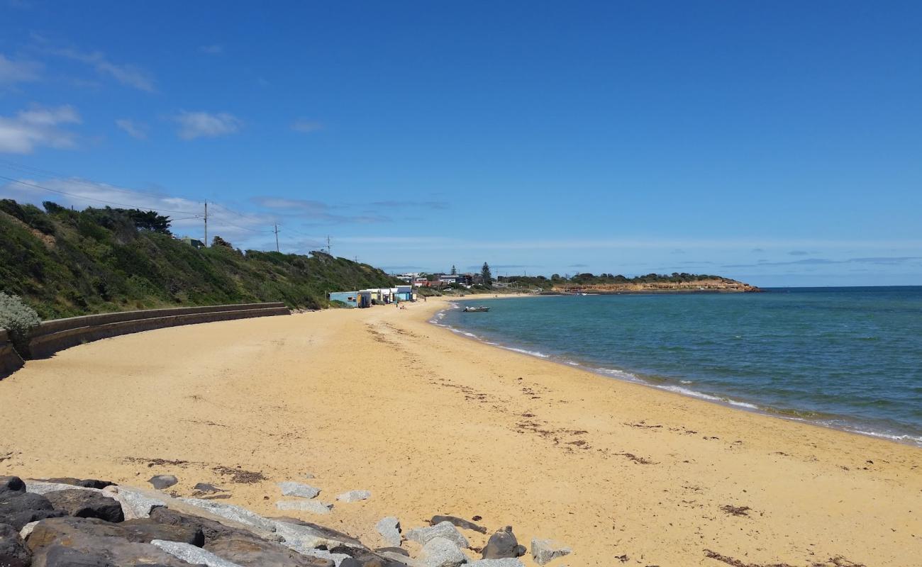 Mornington Peninsula Beach'in fotoğrafı parlak kum yüzey ile