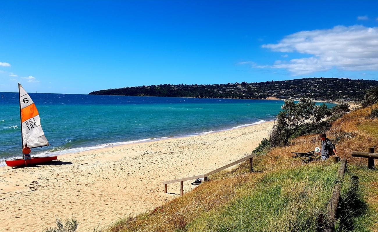 Safety Beach'in fotoğrafı parlak kum yüzey ile