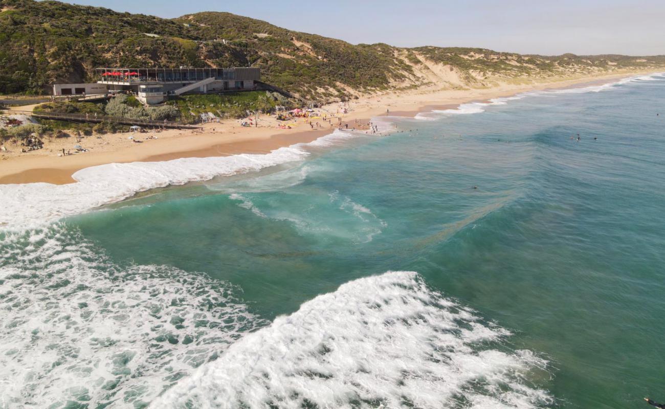 Portsea Surf Beach'in fotoğrafı i̇nce bej kum yüzey ile