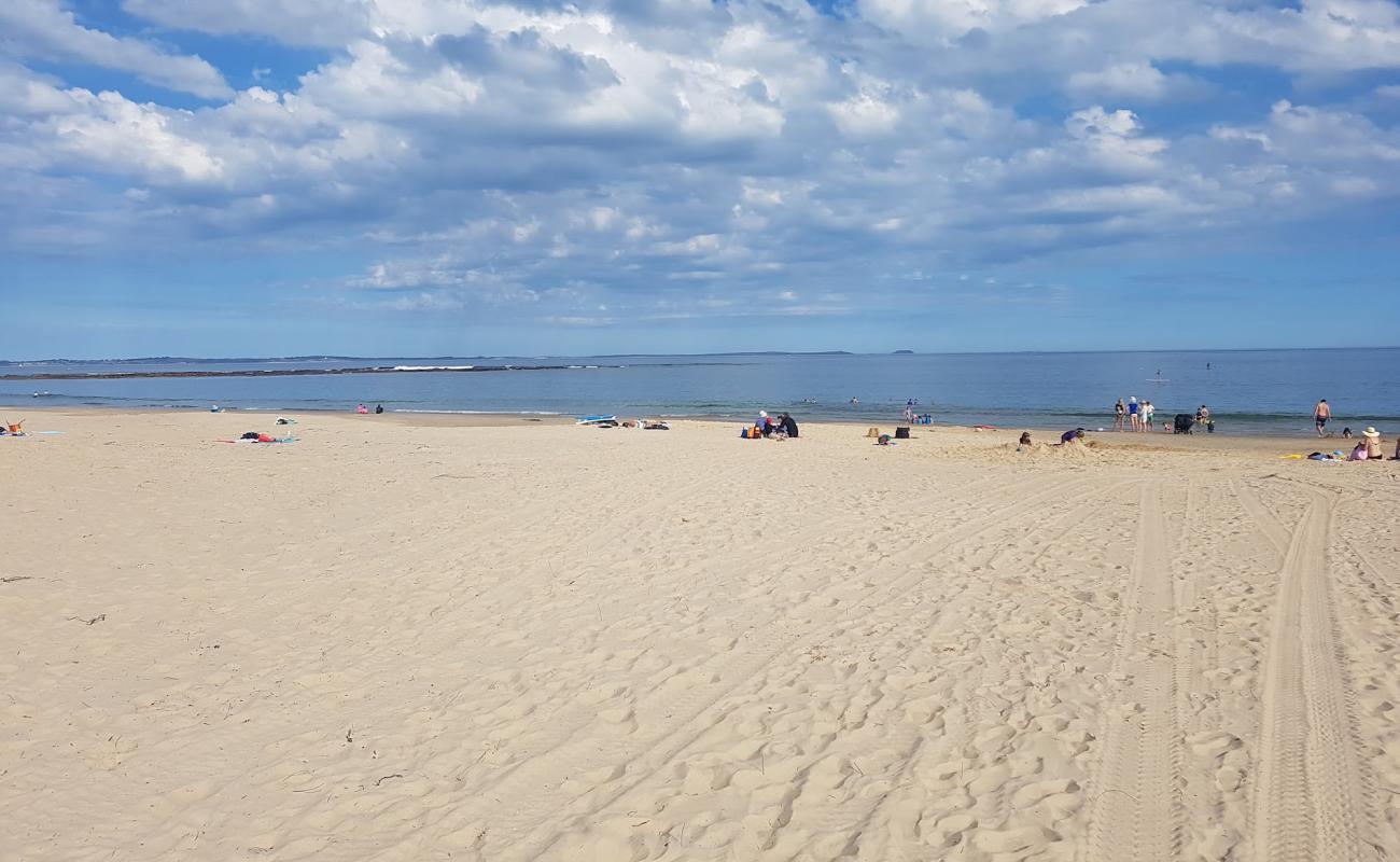 Point Leo Surf Beach'in fotoğrafı parlak kum yüzey ile