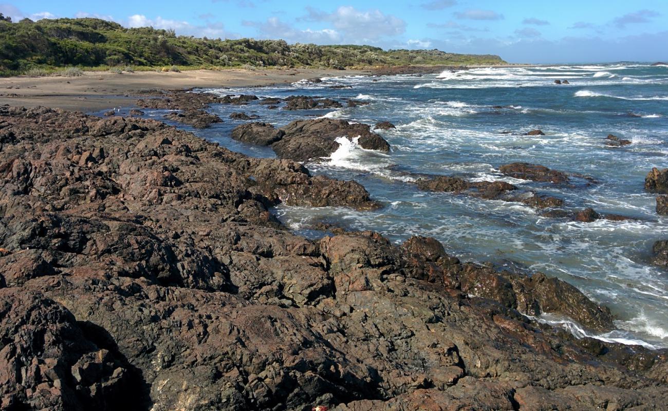 Maitland Beach'in fotoğrafı açık bej kum yüzey ile