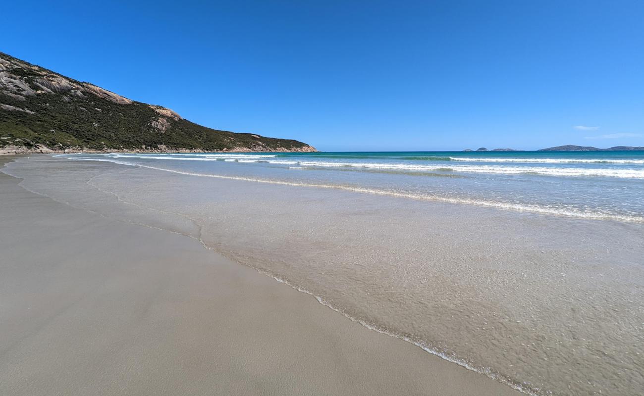 Norman Beach'in fotoğrafı i̇nce bej kum yüzey ile