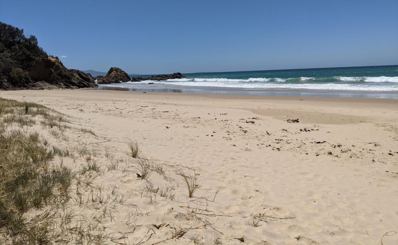 Secret Beach'in fotoğrafı i̇nce bej kum yüzey ile