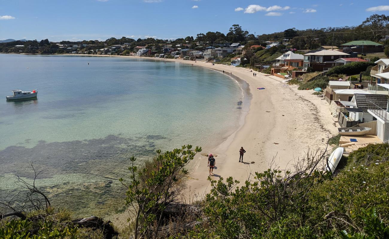 Opossum Bay Beach'in fotoğrafı parlak kum yüzey ile