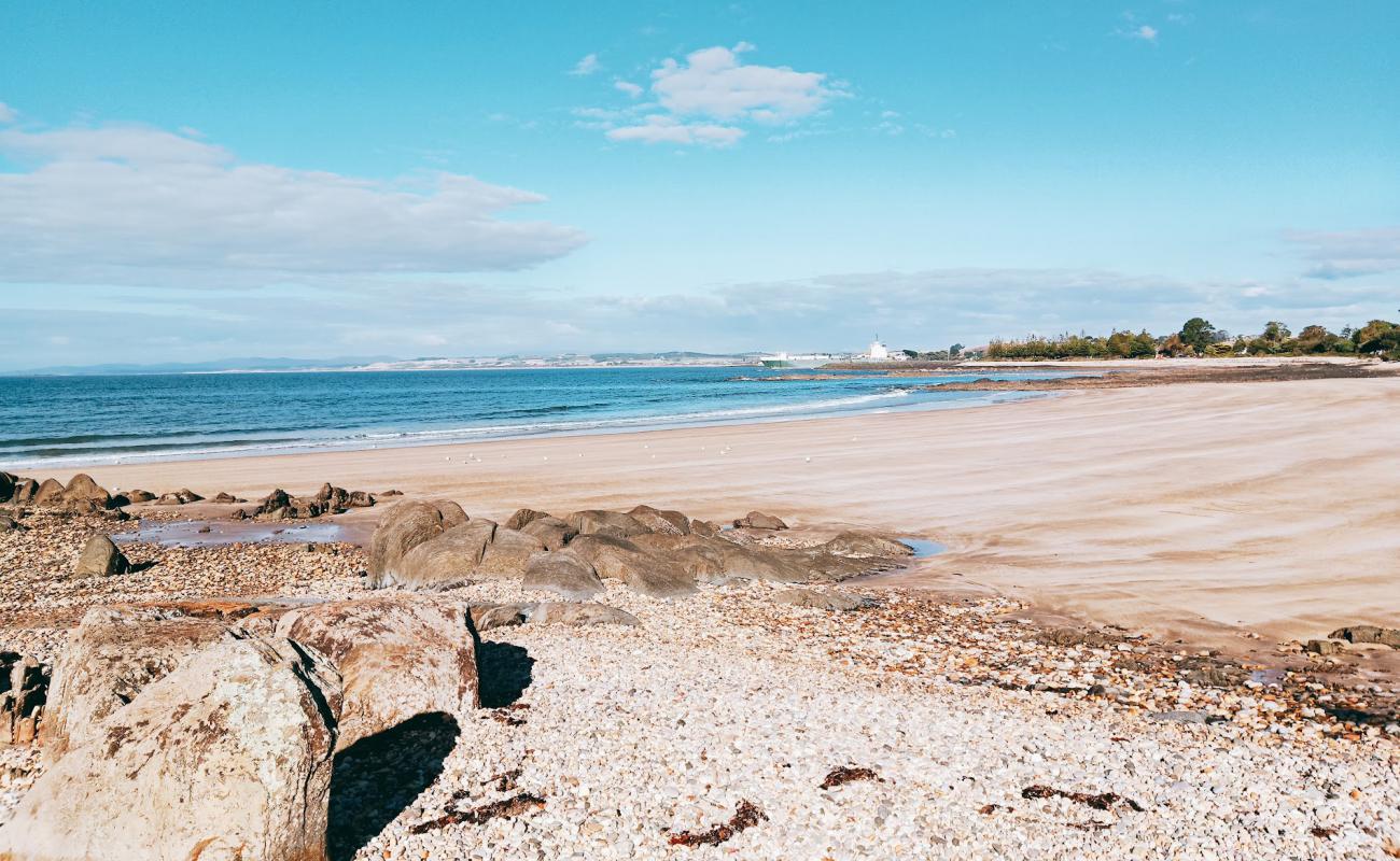 East Devonport Beach'in fotoğrafı çakıl ile kum yüzey ile