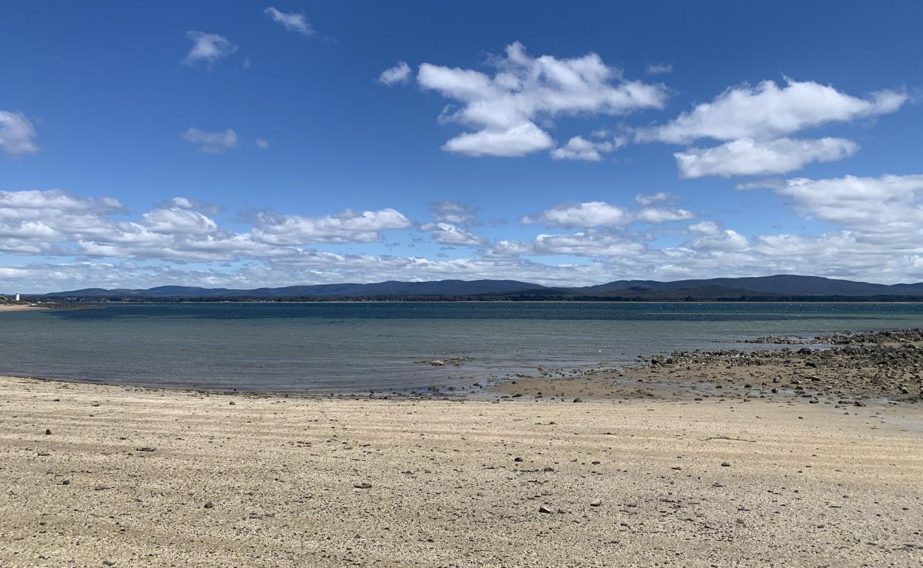 Lagoon Beach'in fotoğrafı açık bej kum yüzey ile