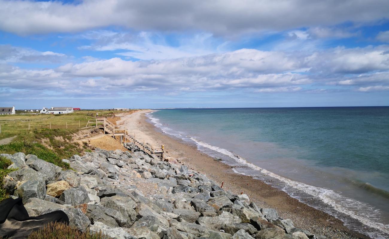 Bastardstown Beach'in fotoğrafı bej kum ve çakıl yüzey ile