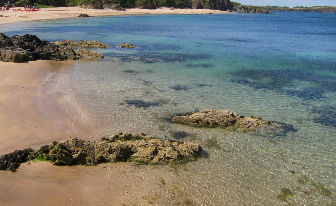 Baginbun Beach'in fotoğrafı parlak kum yüzey ile