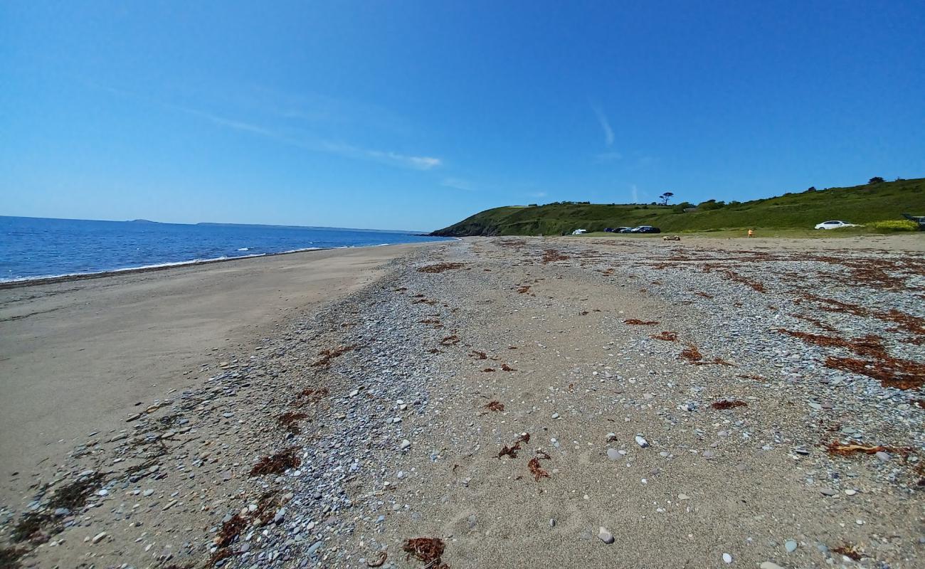 Caliso Bay Beach'in fotoğrafı çakıl ile kum yüzey ile