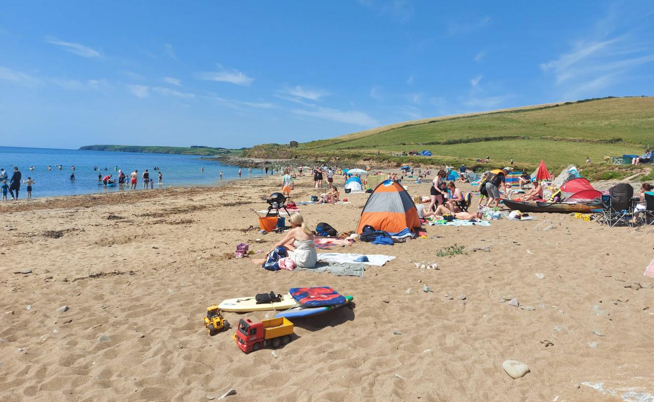 Ballycroneen Beach'in fotoğrafı parlak kum yüzey ile