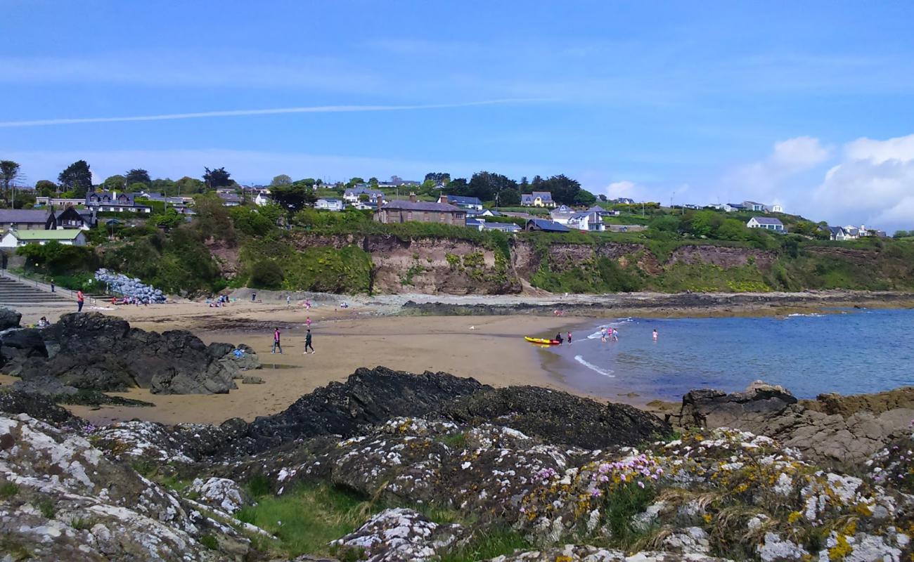 Myrtleville Beach'in fotoğrafı parlak kum yüzey ile