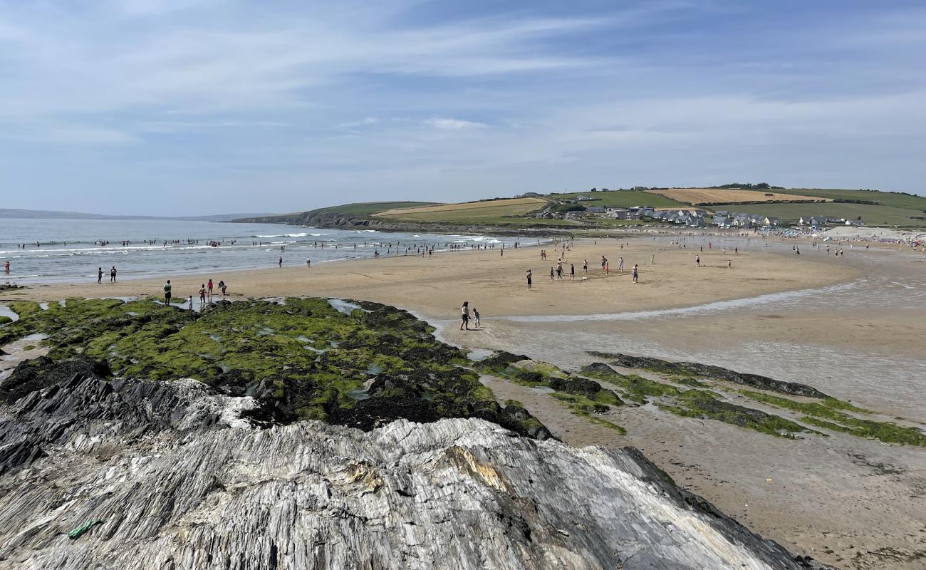 Garretstown Beach'in fotoğrafı bej kum ve çakıl yüzey ile