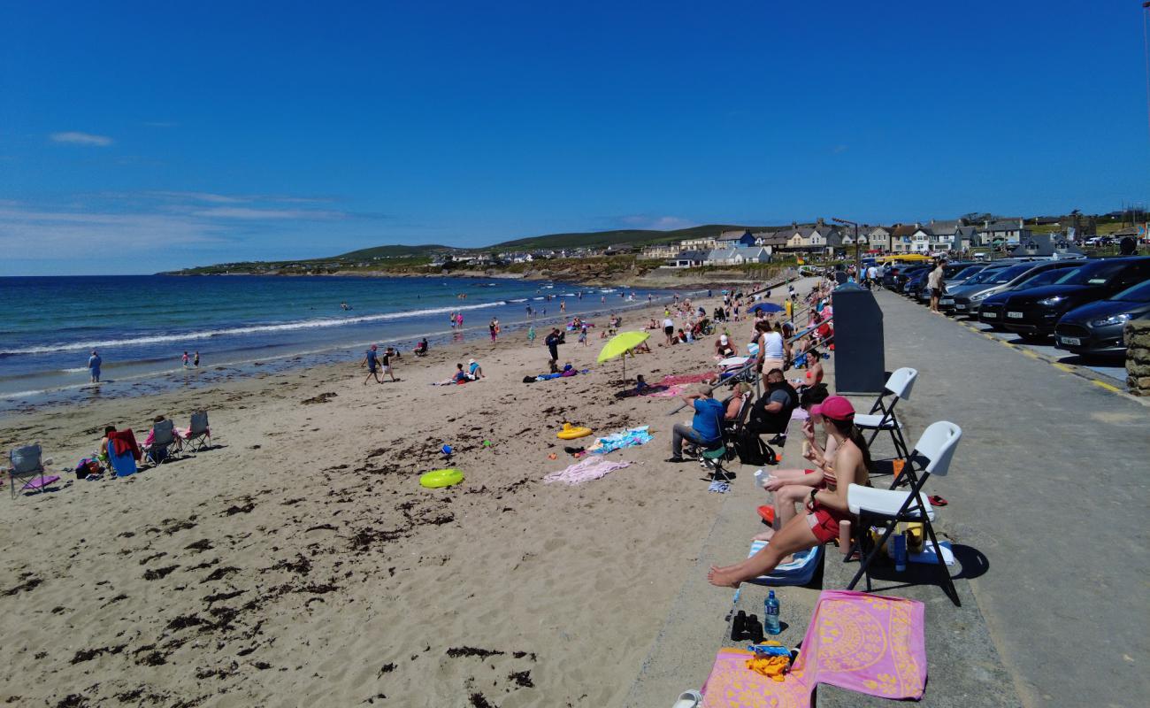 Ballyheigue Beach'in fotoğrafı parlak kum yüzey ile