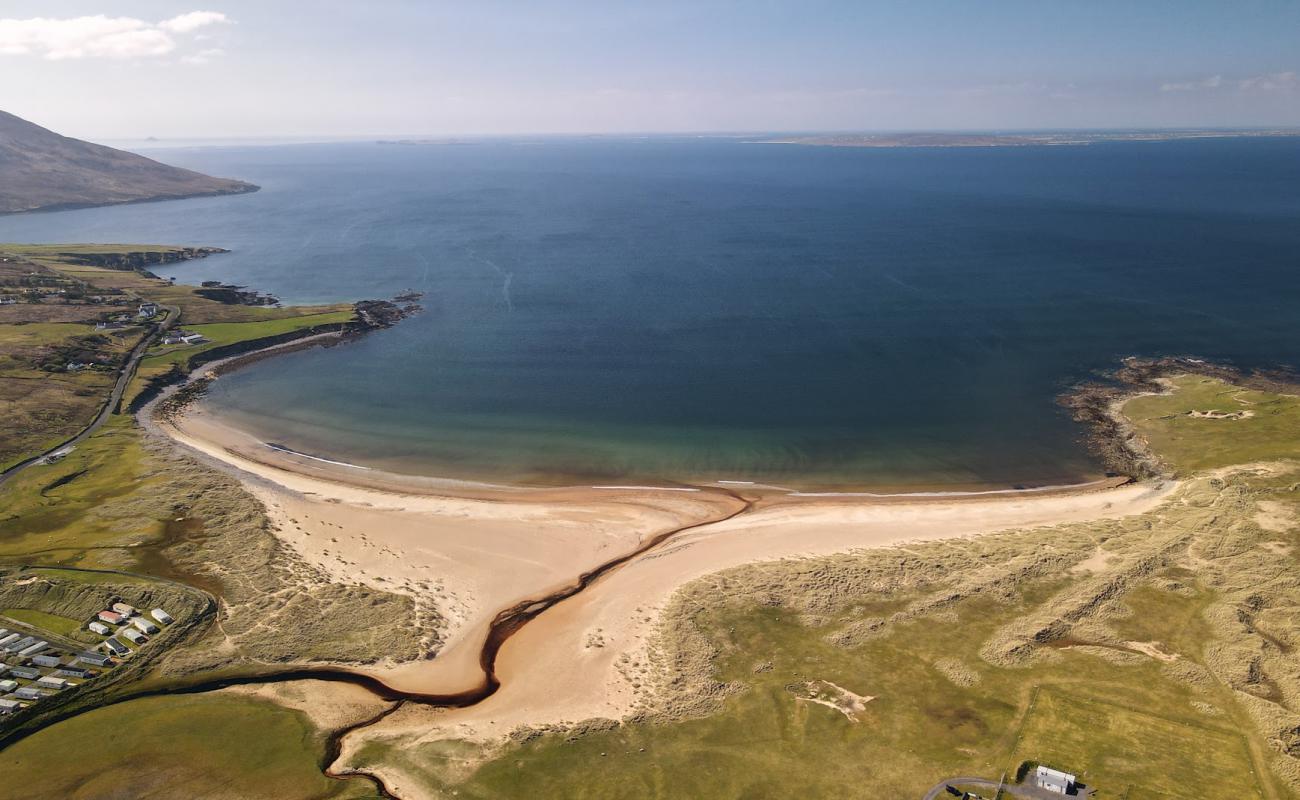 Golden Beach'in fotoğrafı açık bej kum yüzey ile