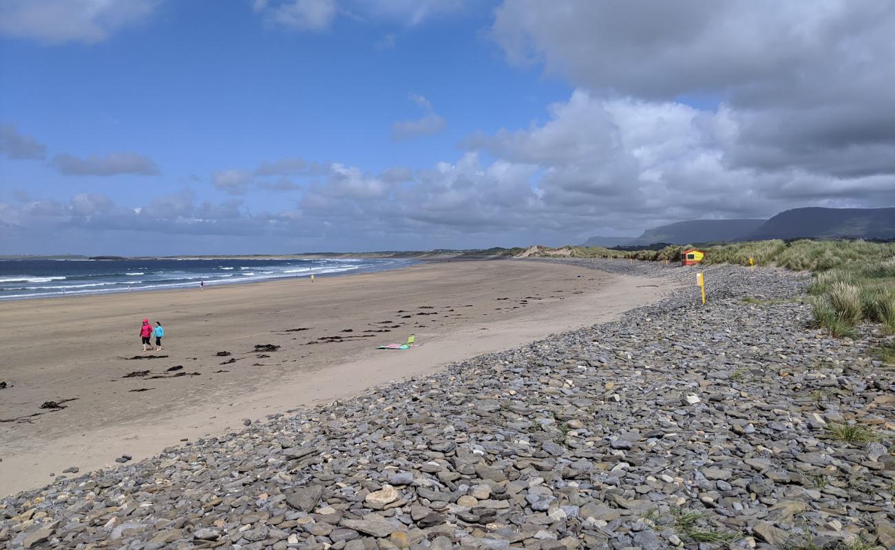 Strandhill Beach'in fotoğrafı hafif çakıl yüzey ile