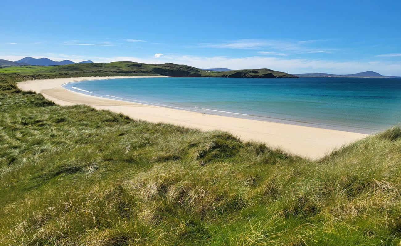 Tramore Beach'in fotoğrafı açık bej kum yüzey ile