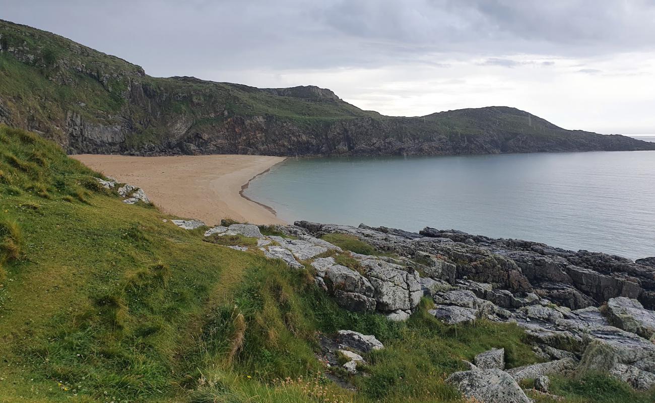 Melmore Beach'in fotoğrafı açık bej kum yüzey ile
