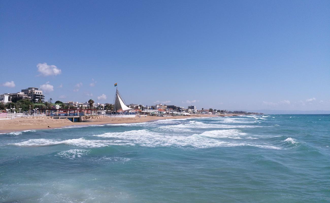 Sokolov beach'in fotoğrafı bej kum ve kayalar yüzey ile