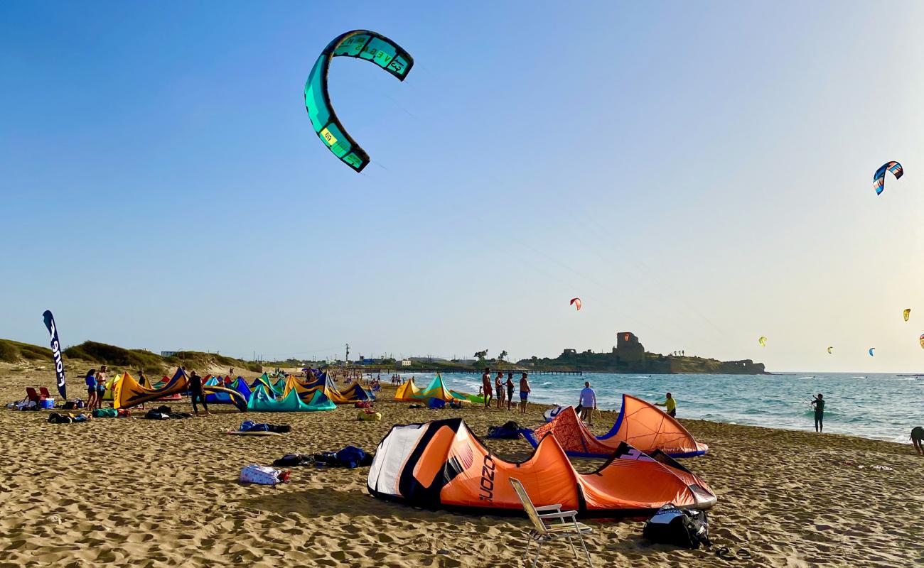 Atlit beach'in fotoğrafı parlak kum yüzey ile