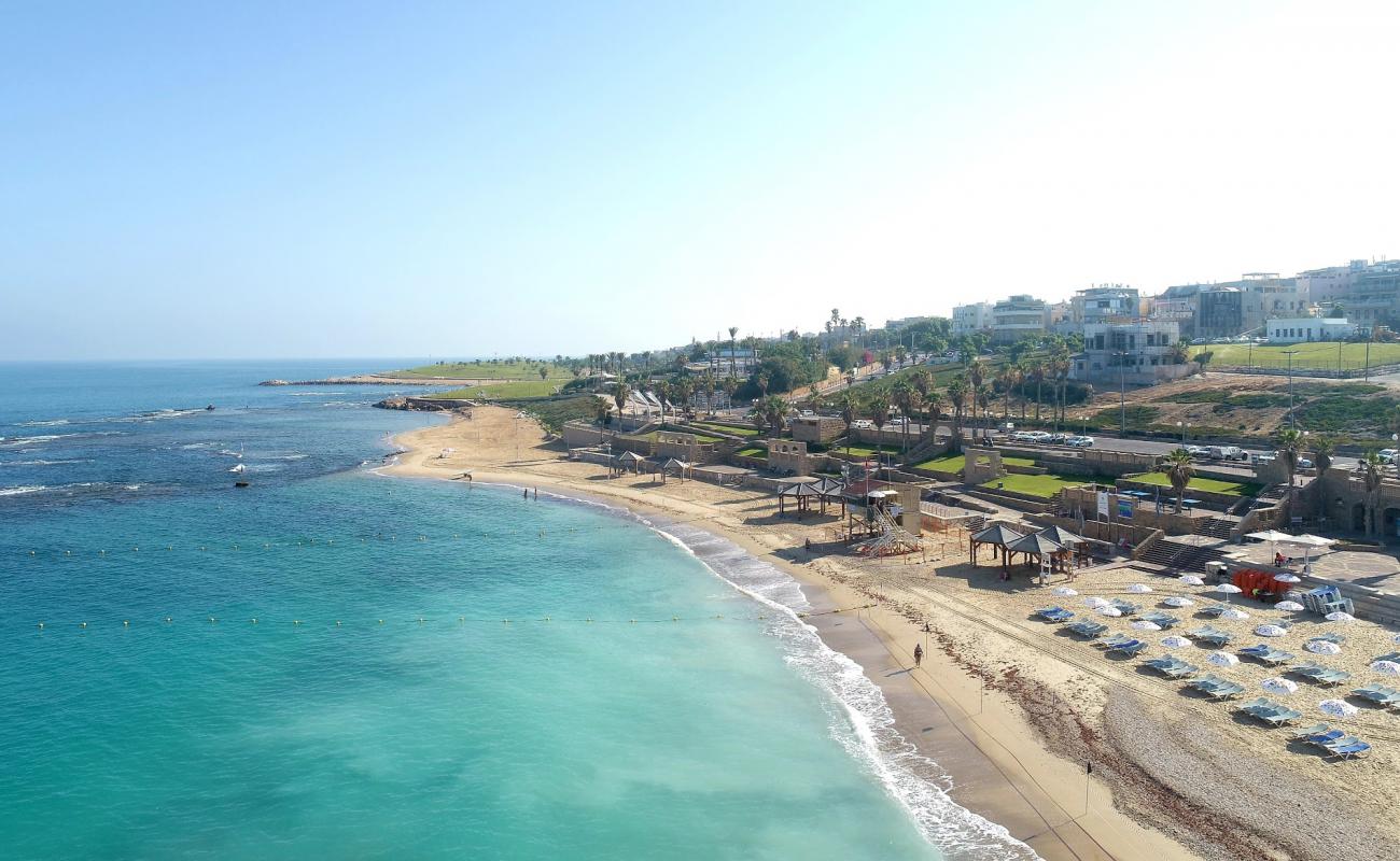 Givat Aliya beach'in fotoğrafı i̇nce bej kum yüzey ile